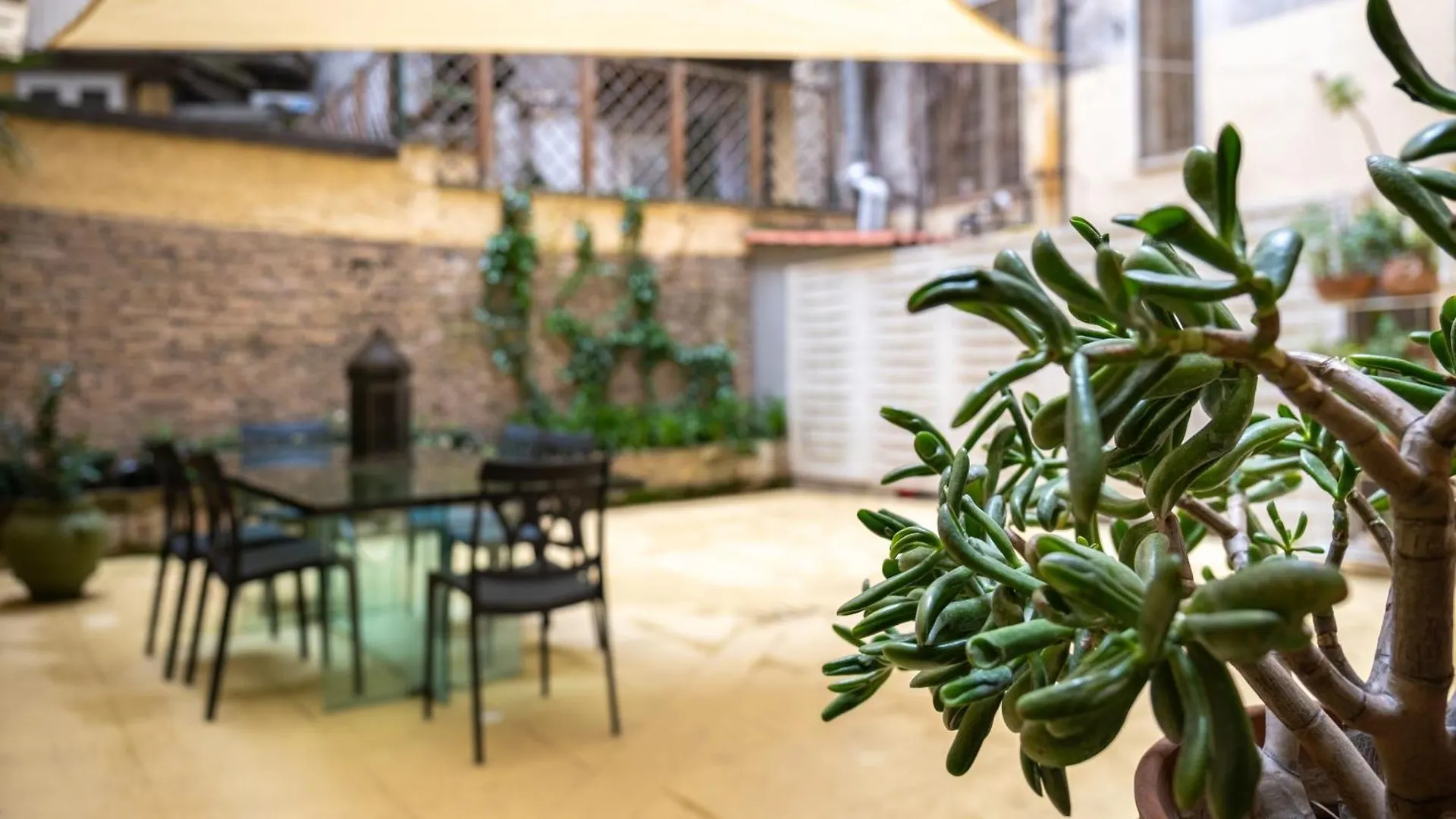 Apartment Domus Oro Nel Cuore Di Roma Italy