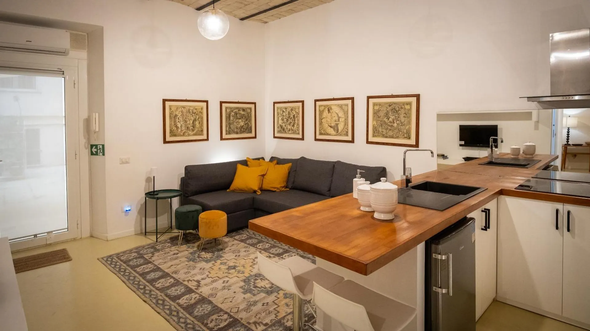 Domus Oro Nel Cuore Di Roma 0*, Rome